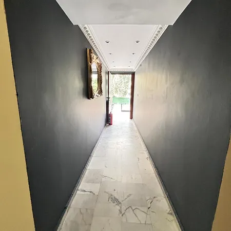 Metropolitan Μαρμαρίς