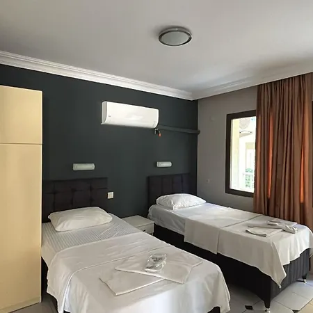 Metropolitan Apartahotel *